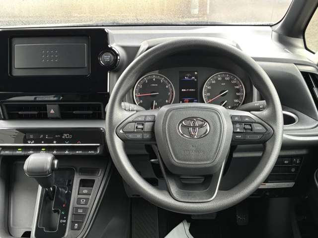 Toyota Noah 2