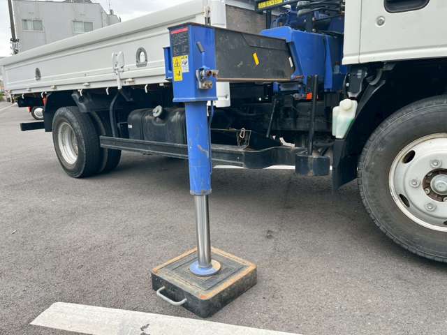 Isuzu Elf 11