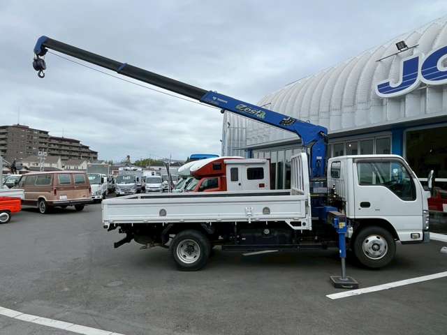 Isuzu Elf 3