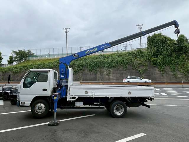 Isuzu Elf 4