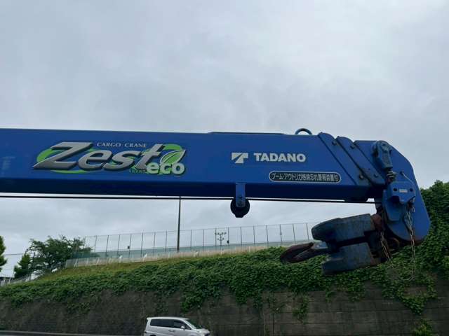Isuzu Elf 6