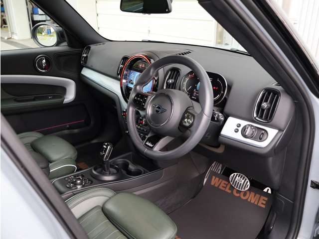 MINI Crossover 11