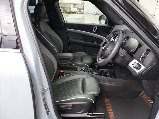 MINI Crossover 9