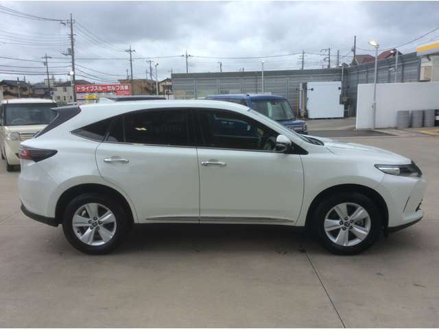 Toyota Harrier 8