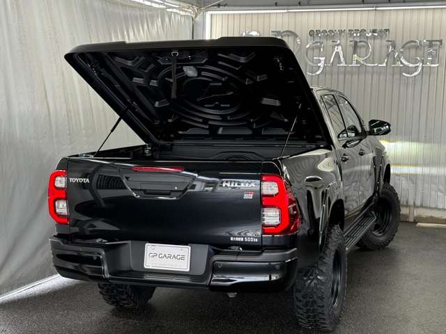 Toyota Hilux 5
