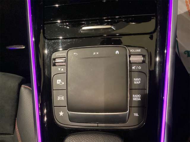 Mercedes-Benz GLB 11