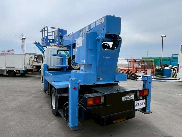 Mitsubishi Fuso Canter 5