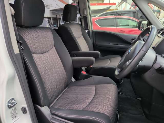 Nissan Serena 12