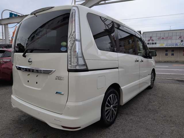 Nissan Serena 7