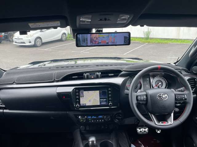 Toyota Hilux 5