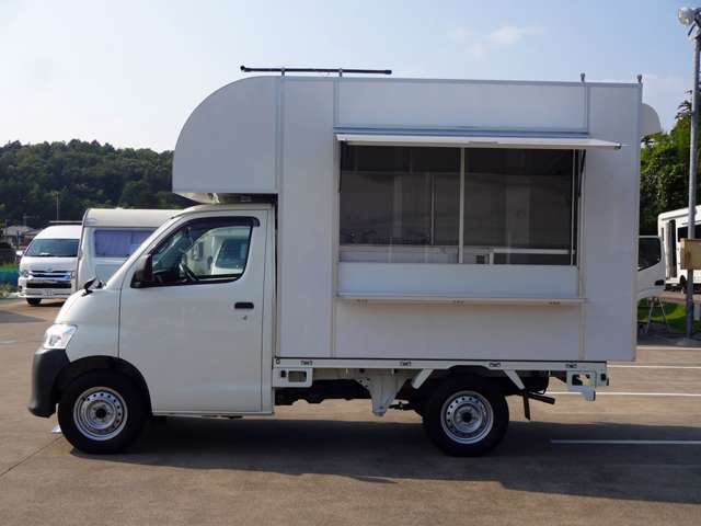Toyota Town Ace Truck 3