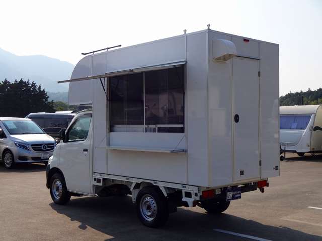 Toyota Town Ace Truck 4
