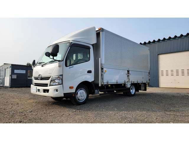 Hino Dutro 7
