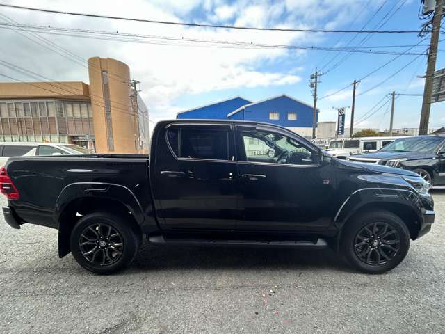 Toyota Hilux 11