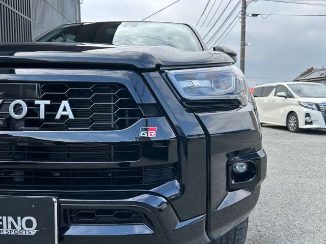 Toyota Hilux 4