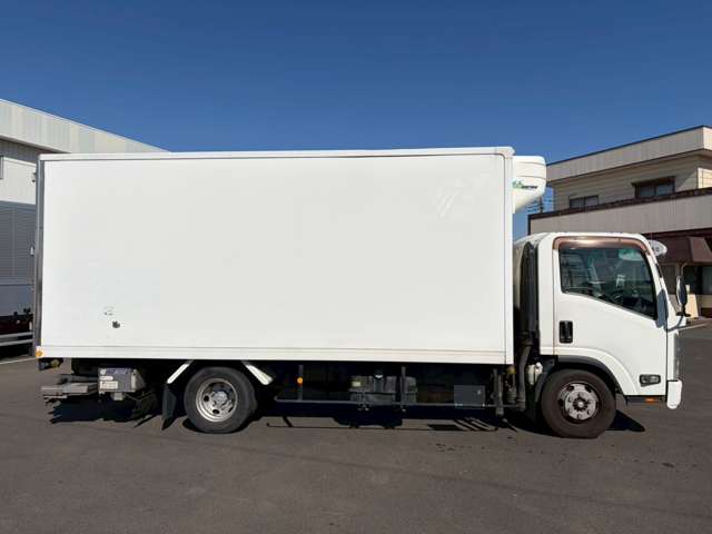 Isuzu Elf 10