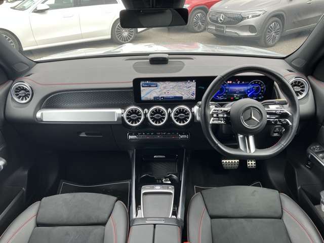 Mercedes-Benz EQB 9