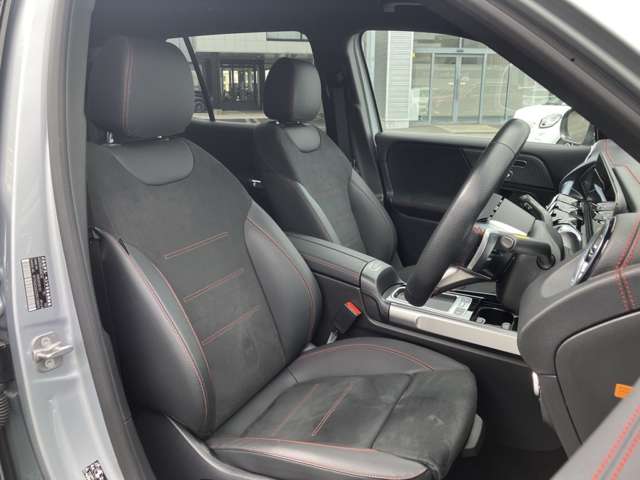 Mercedes-Benz EQB 10