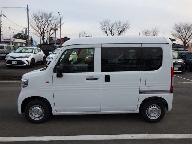 Honda N-VAN 8