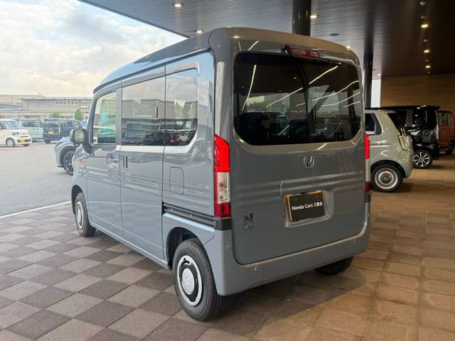 Honda N-VAN 8
