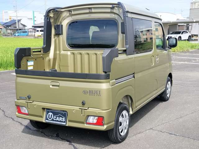 Daihatsu Hijet Deck Van 11