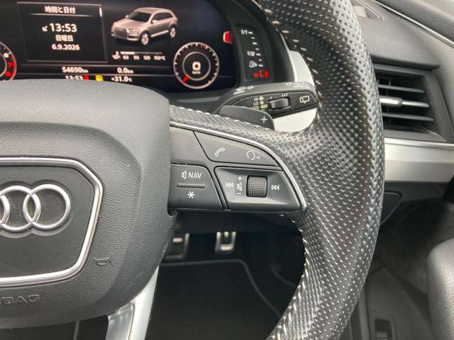 Audi Q7 8