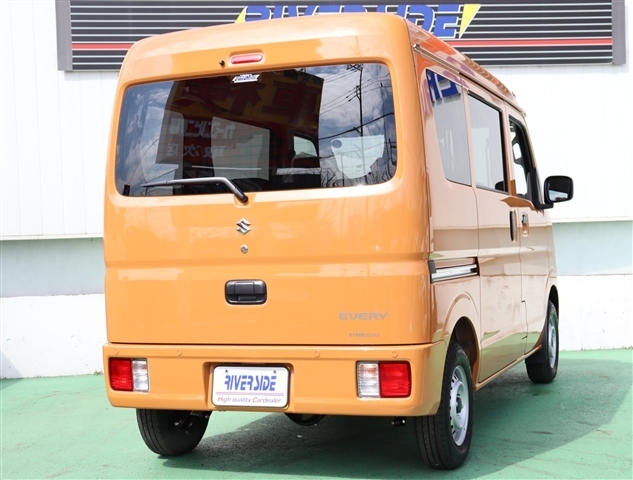 Suzuki Every 3