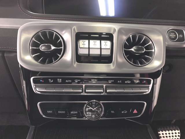 Mercedes-Benz G-Class 6