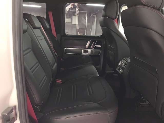 Mercedes-Benz G-Class 10