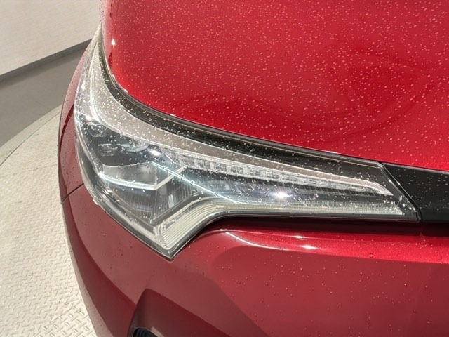 Toyota C-HR 6