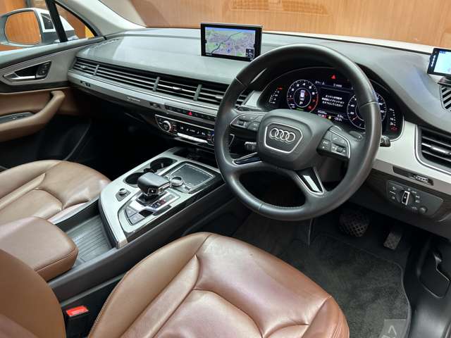 Audi Q7 5