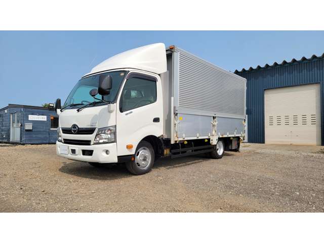 Hino Dutro 7