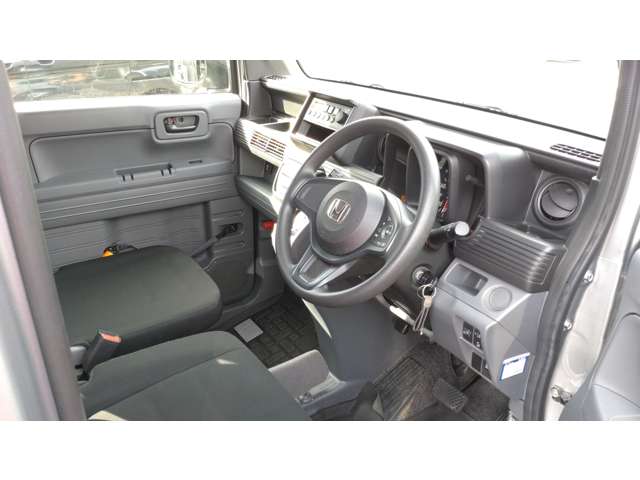 Honda N-VAN 9