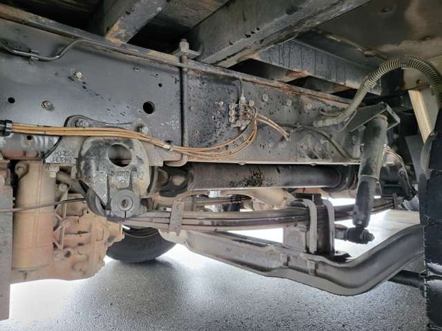 UD Trucks Quon 12