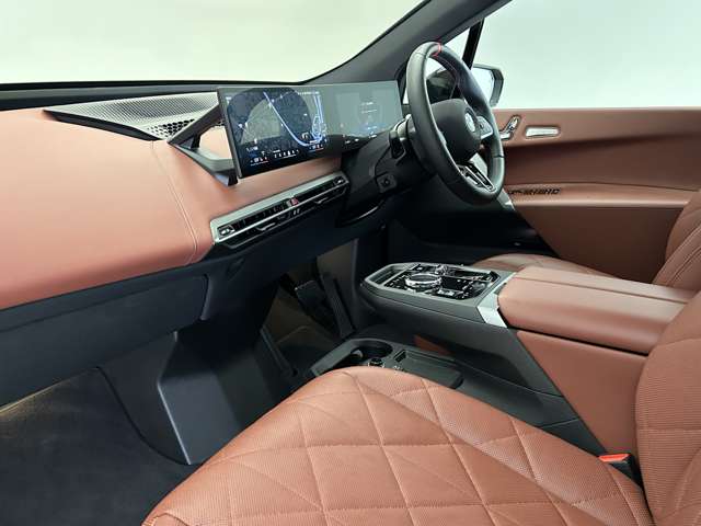 BMW iX 4