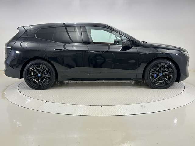 BMW iX 6