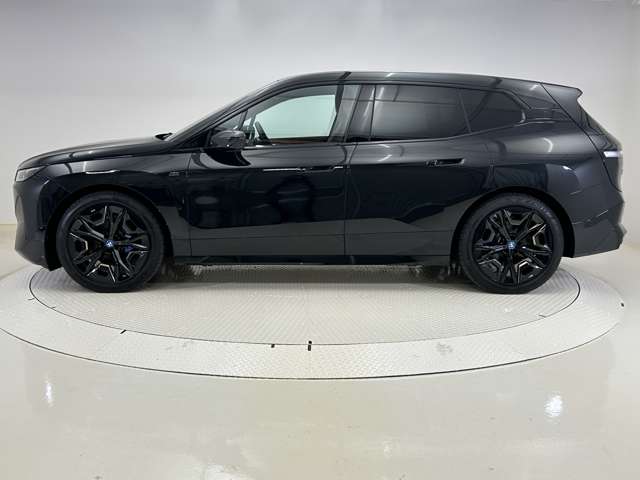 BMW iX 7