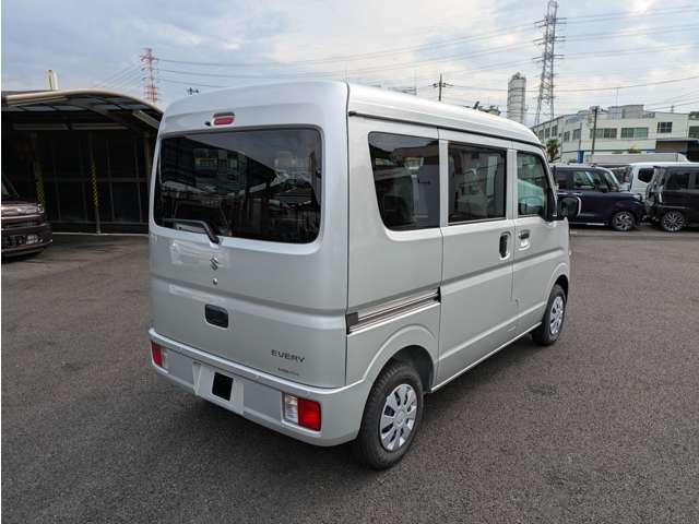 Suzuki Every 9