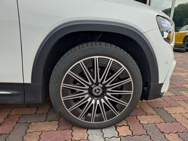 Mercedes-Benz GLB 6