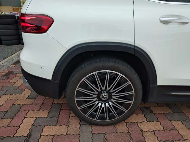 Mercedes-Benz GLB 7