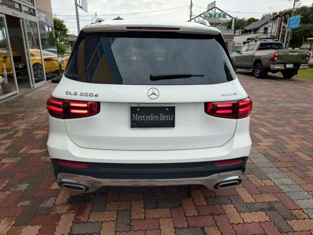 Mercedes-Benz GLB 8