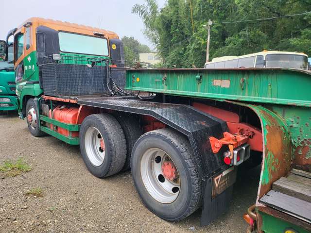 Mitsubishi Fuso Super Great 3