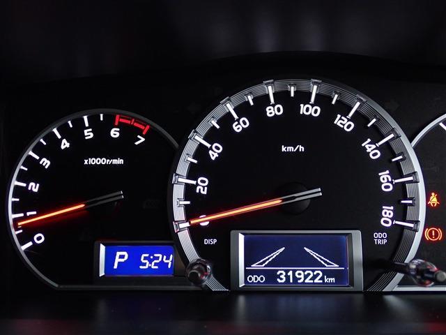 Toyota Hiace Van 3
