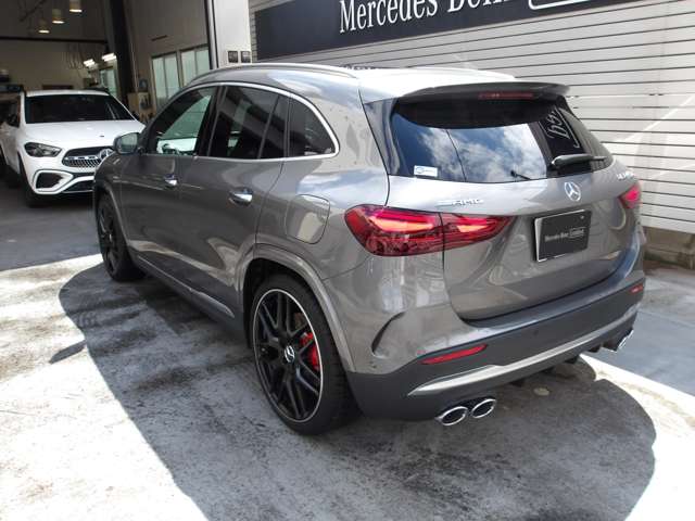 Mercedes-Benz GLA-Class 4