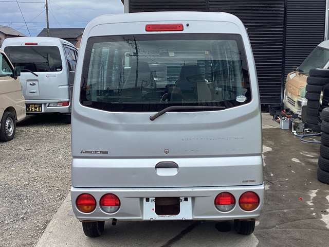 Mitsubishi Minicab Van 12
