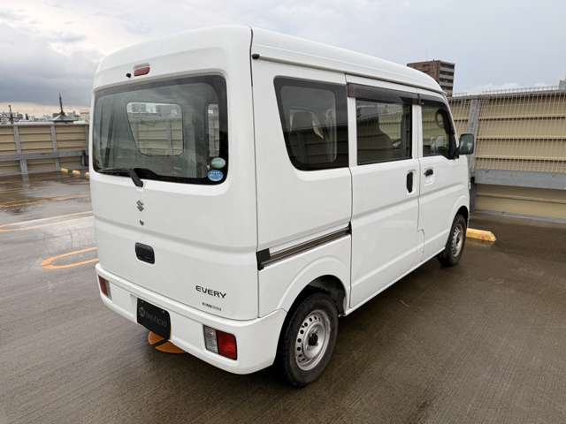 Suzuki Every 9