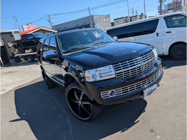 Lincoln ナビゲーター 8