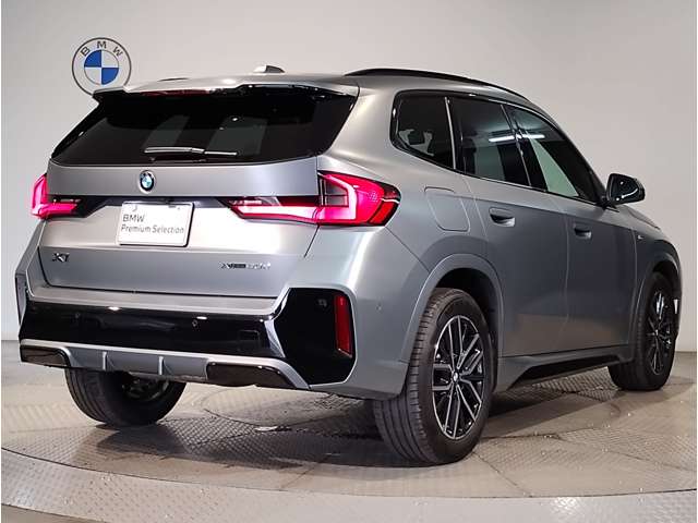 BMW X1 8