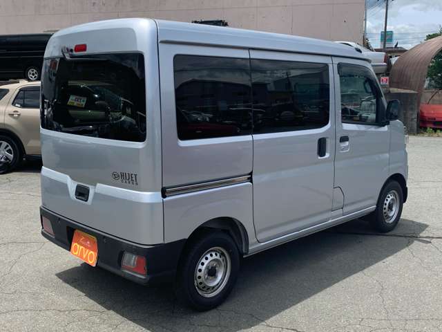 Daihatsu Hijet Cargo 5