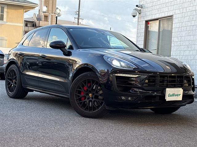 Porsche Macan 4